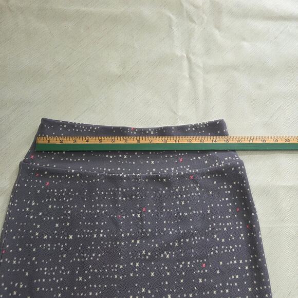 LulaRoe Woman's grey and white skirt size Large - Picture 3 of 5